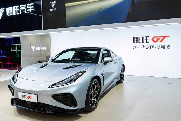 深圳南山区特富海企业管理咨询哪吒汽车在智能汽车领域的表现，领途汽车在新能源汽车市场中的影响力